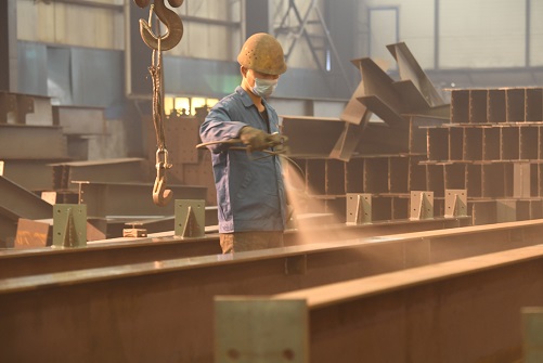 鋼結(jié)構(gòu)廠房水性油漆，將環(huán)保進行到底