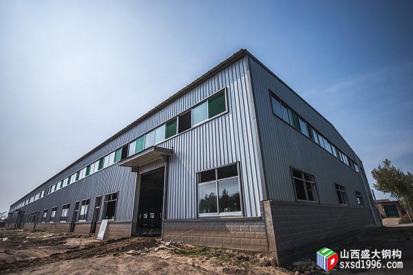 鋼結(jié)構(gòu)廠(chǎng)房